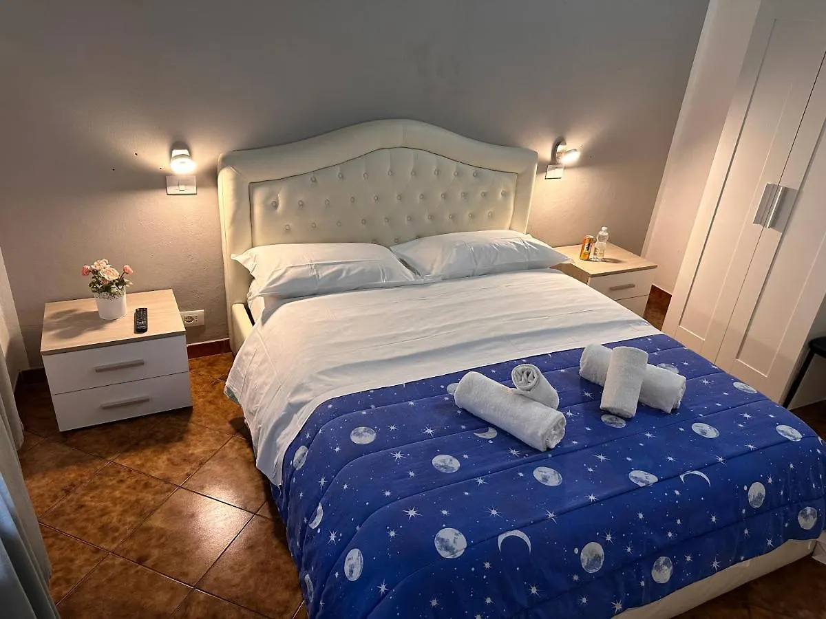 Crown Guest House Pisa Italia