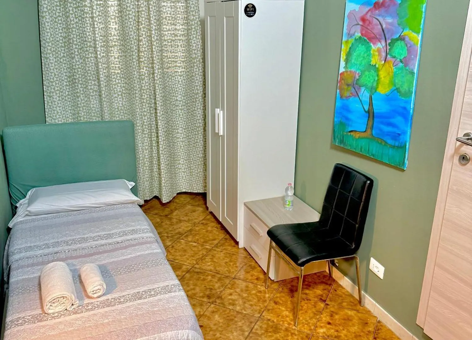 Crown Guest House Pisa Italia
